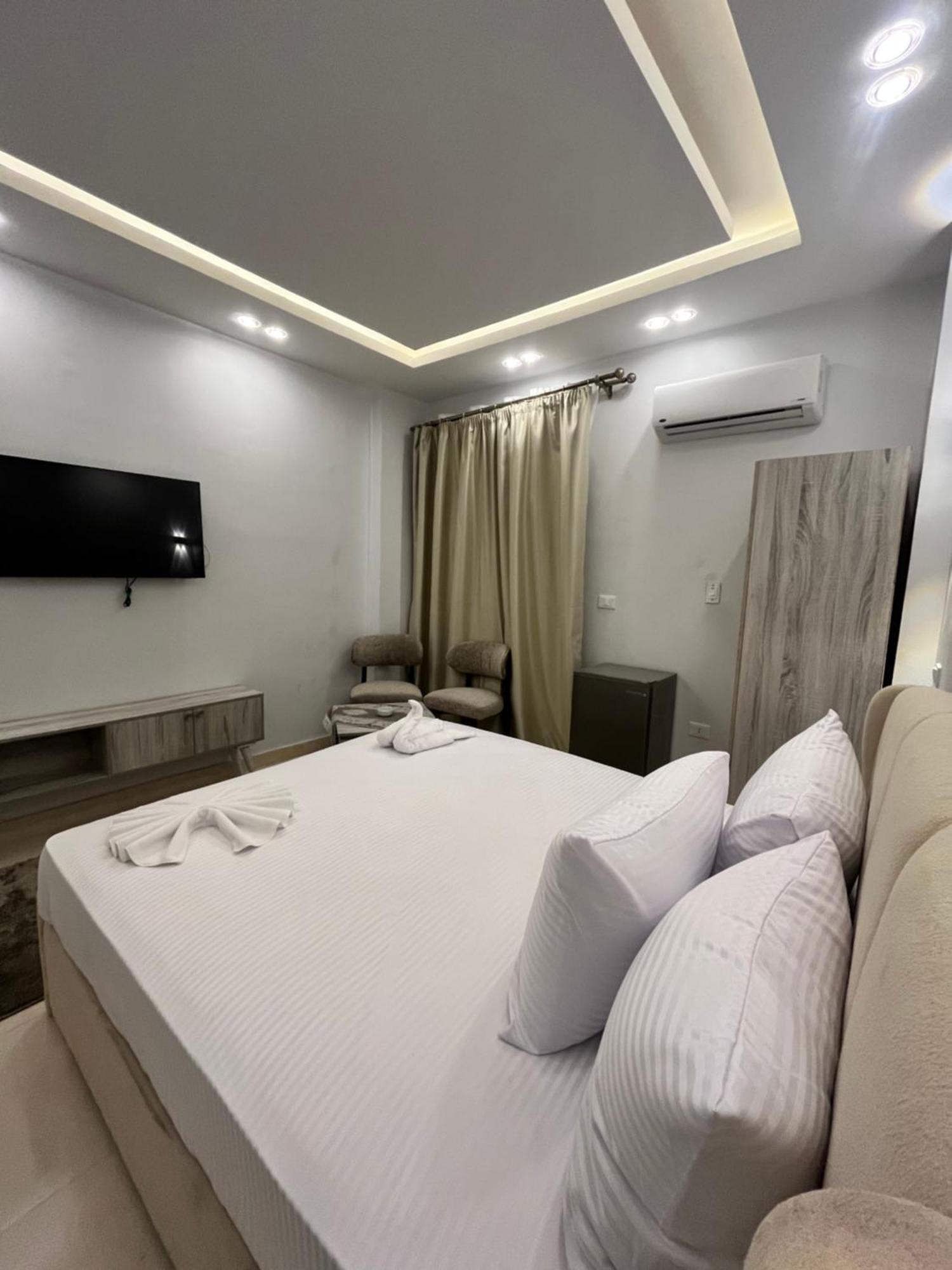 Triple Garden View Hotel Kairo Bagian luar foto