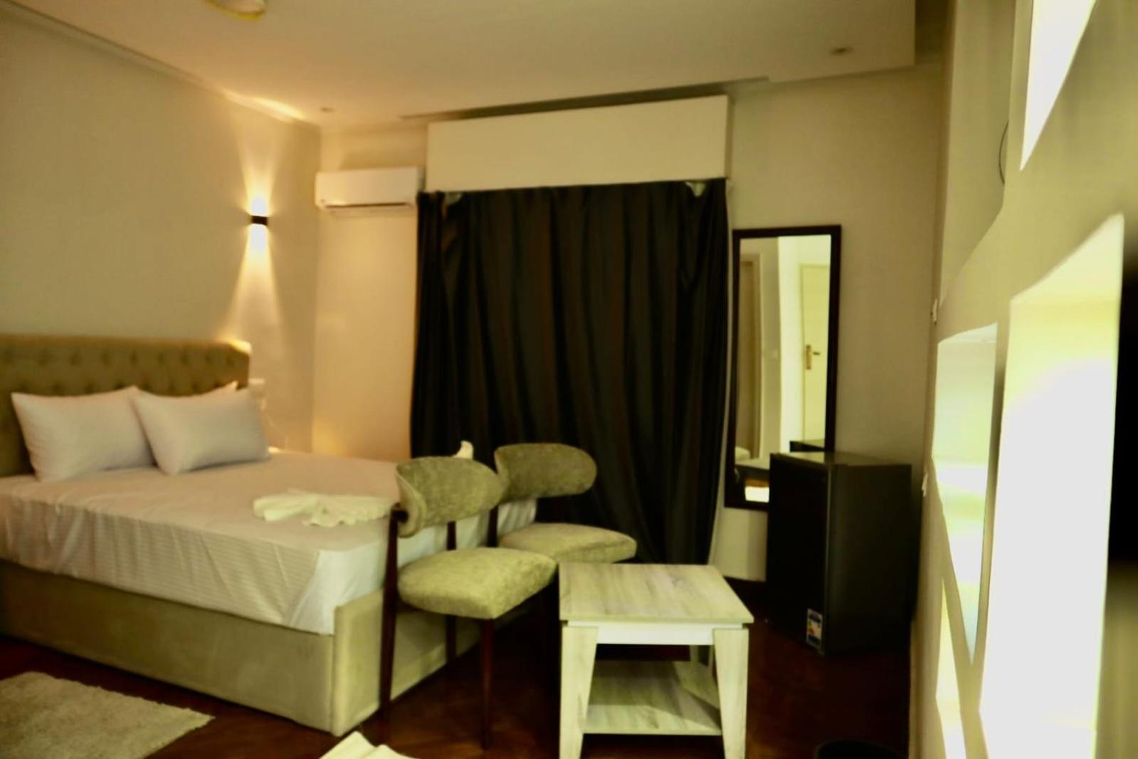Triple Garden View Hotel Kairo Bagian luar foto