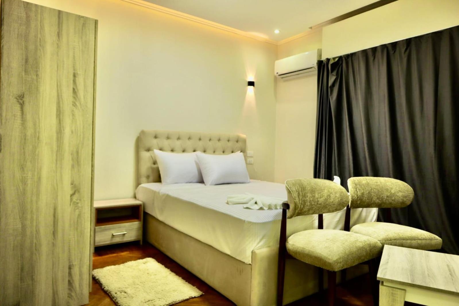 Triple Garden View Hotel Kairo Bagian luar foto