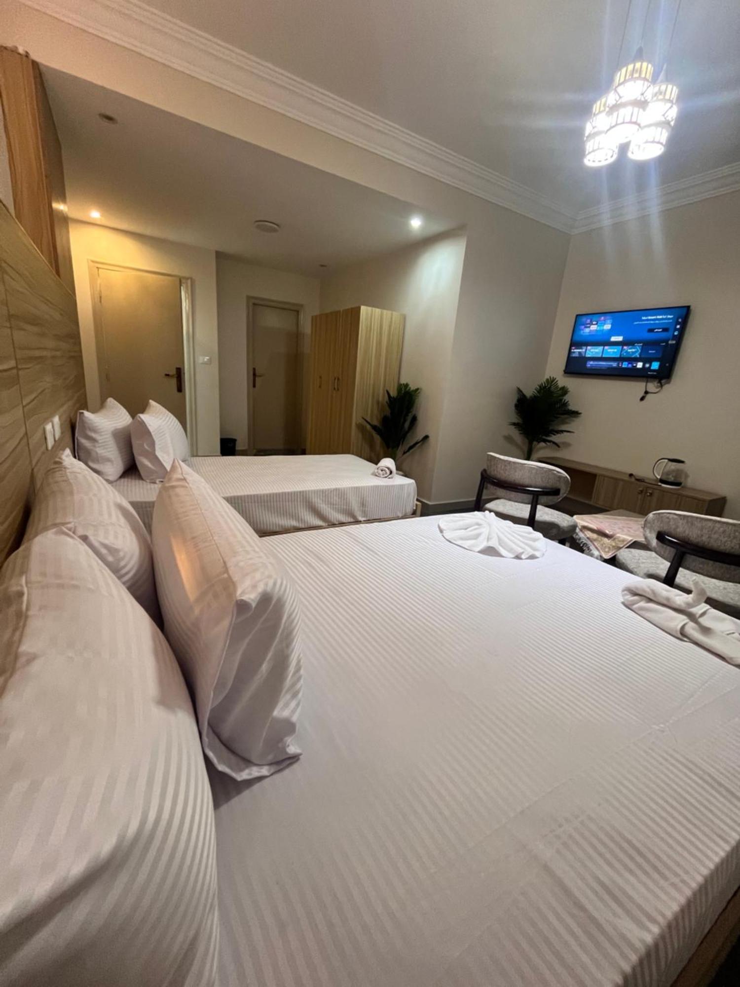Triple Garden View Hotel Kairo Bagian luar foto