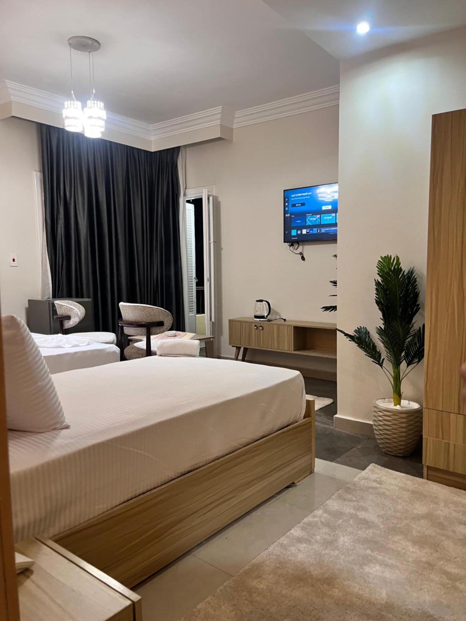 Triple Garden View Hotel Kairo Bagian luar foto