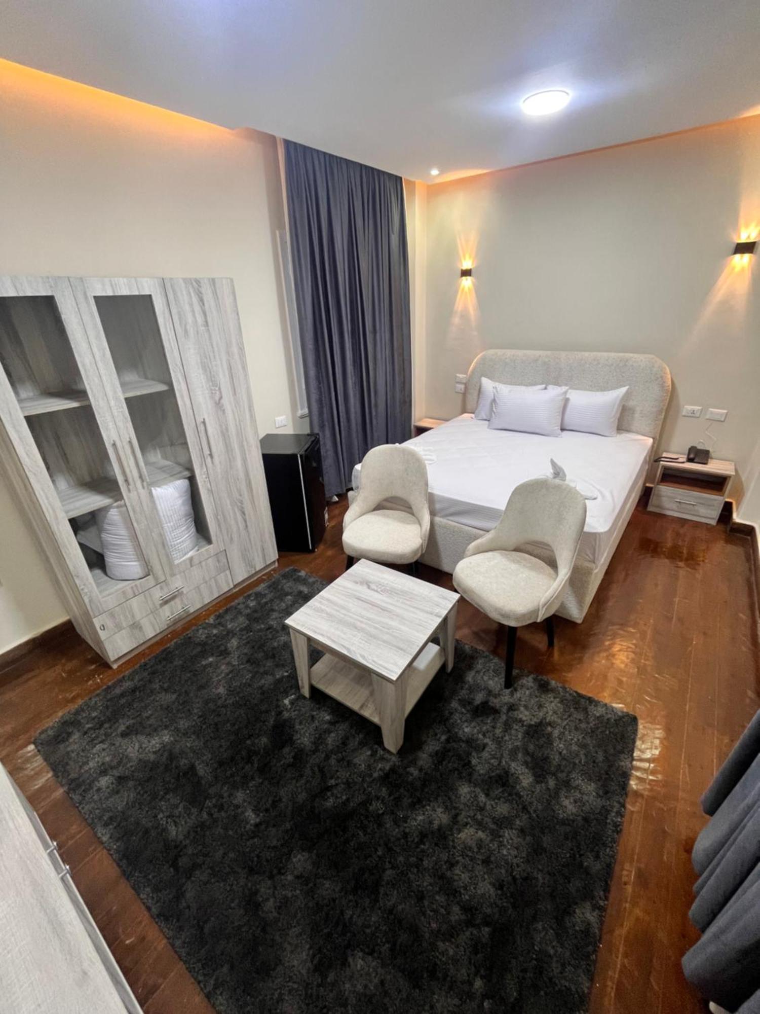 Triple Garden View Hotel Kairo Bagian luar foto
