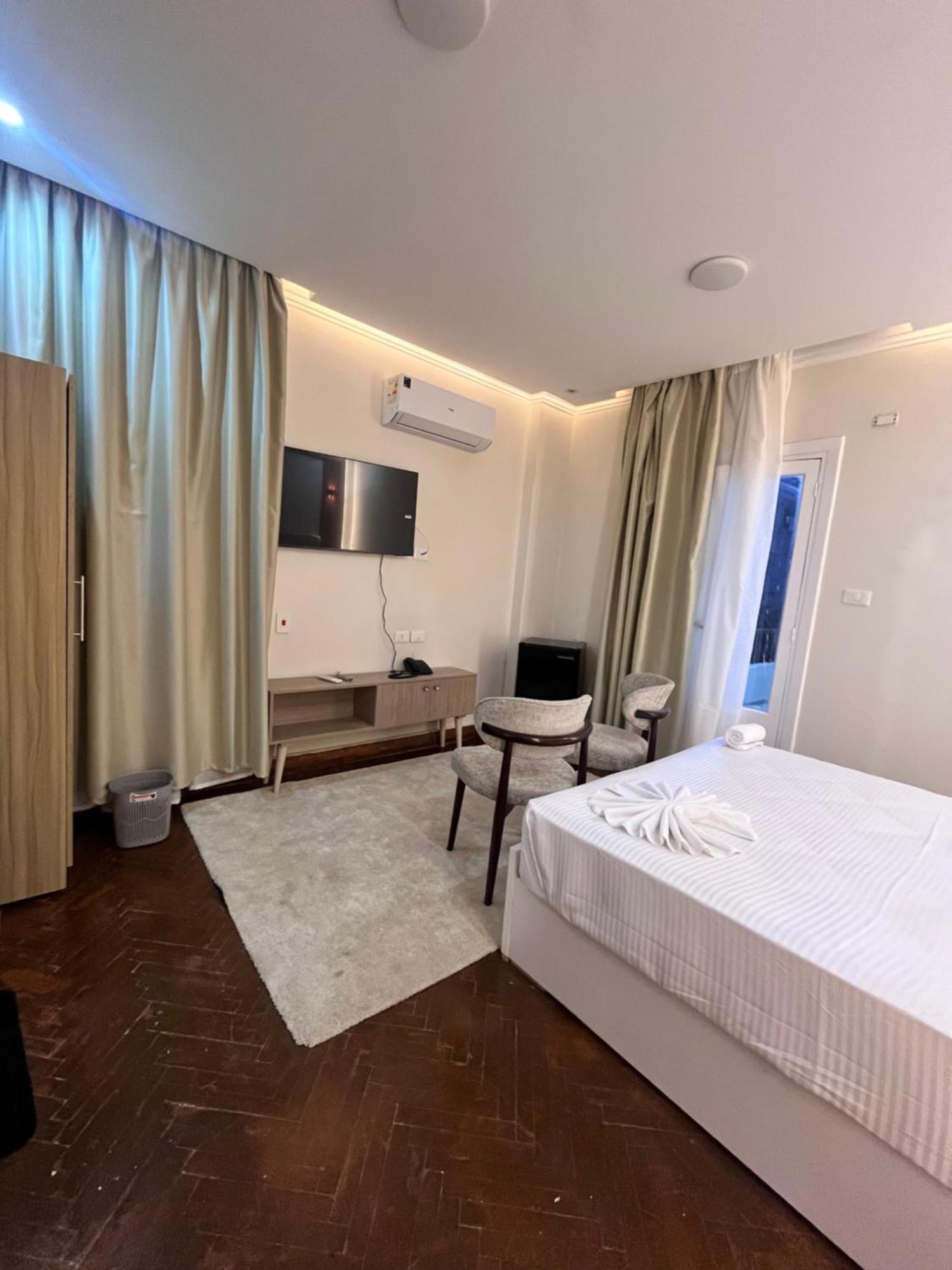 Triple Garden View Hotel Kairo Bagian luar foto