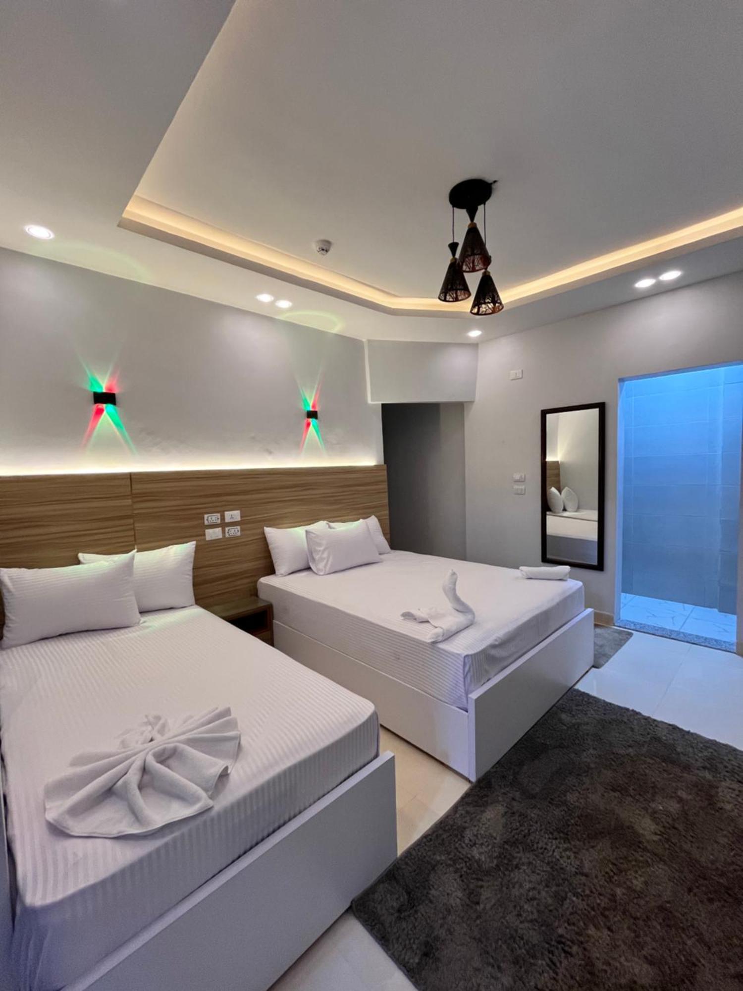 Triple Garden View Hotel Kairo Bagian luar foto